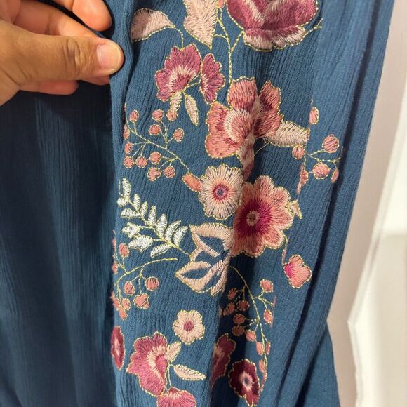 NWT Blue Rain Blue Comfy Lace Floral Embroidered Balloon Sleeve Blouse Top Large - Picture 5 of 8